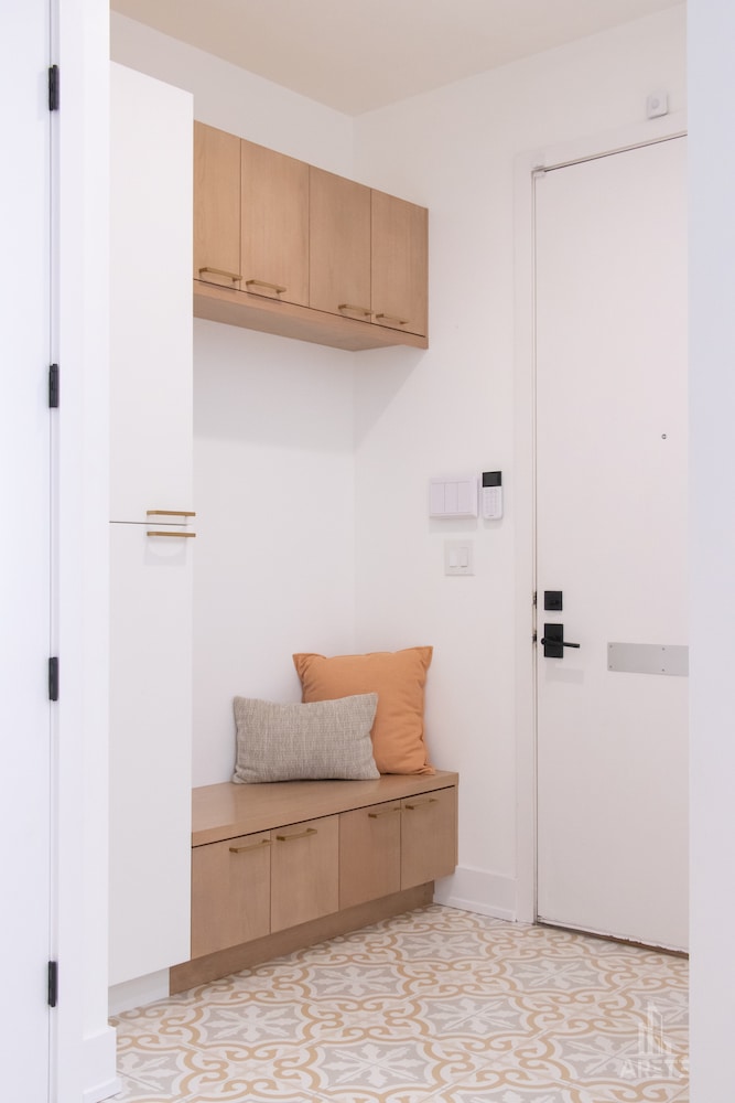 Chicago Entryway Contractors